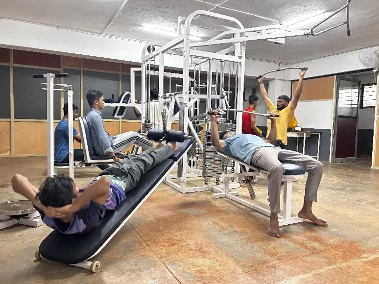 11 Station Gym Machine